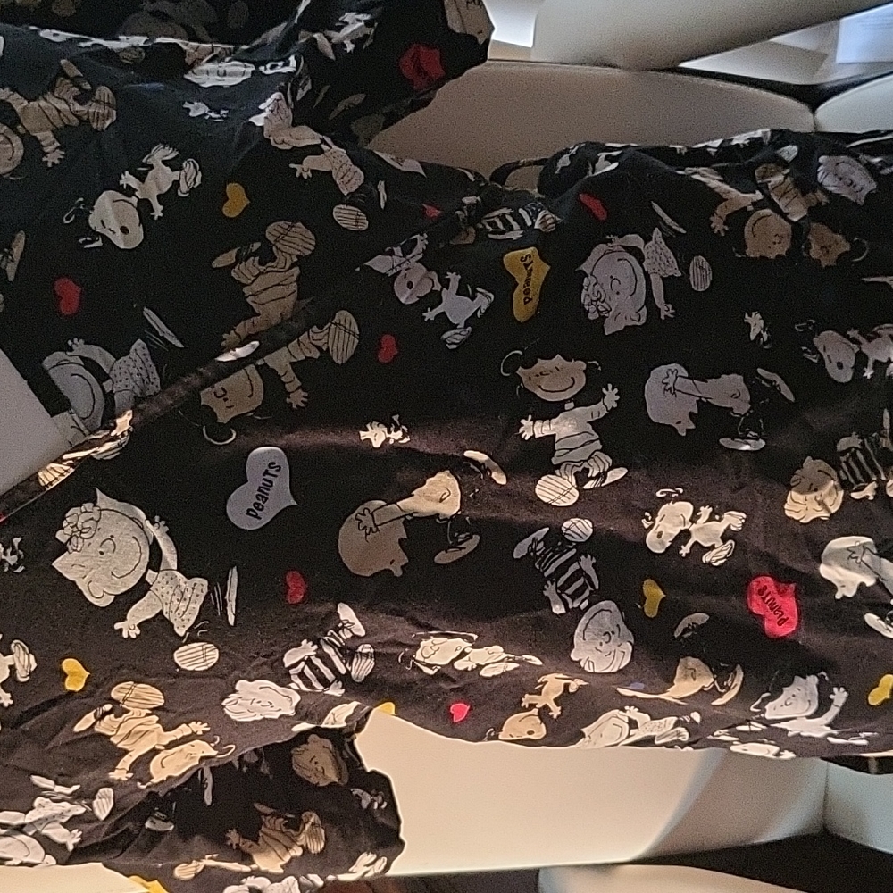Peanuts scrub top